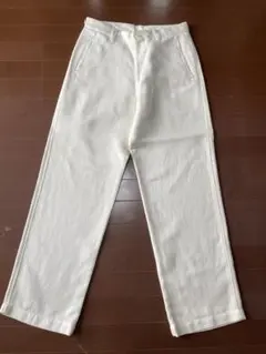 イッセイミヤケ　ISSEY MIYAKE パンツ　白のサムネイル