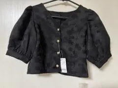 黒　花柄パフスリーブシャツ　新品タグ付きのサムネイル