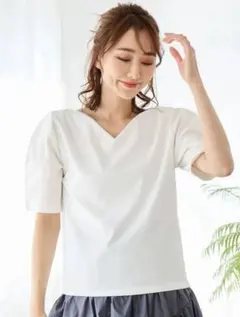 新品♡タグ付き♡ハートネック美ラインTシャツ（ホワイト）