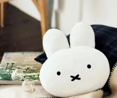 新品未使用　miffy ミッフィー 未開封 ふわふわクッション