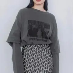 レイヤードグラフィックプリントロンTEE ブラック　グレー　カットソー