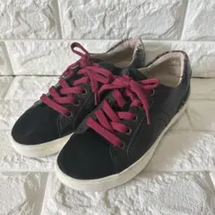 【美品】NATURALIZER スニーカー 黒 ボルドー パイソン柄 22.5のサムネイル