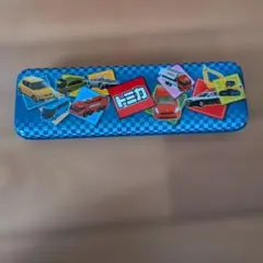 新品　トミカ 缶筆箱