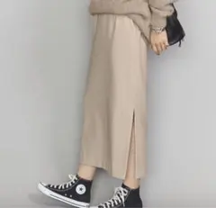 スリット　Iラインスカート