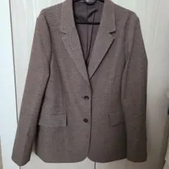 Item thumbnail for item 4d7df85c-3d13-4c4a-99e2-fd82b0d5c61b