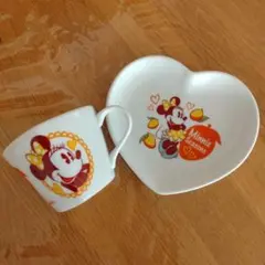 ディズニー　ミニー　スーベニアカップ＆プレート