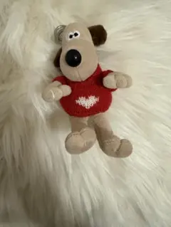 グルミット　韓国　キーホルダー　赤ハートニット