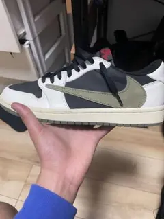 Nike Air Jordan 1 Low ホワイト/オリーブ