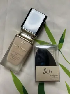 クレ・ド・ポー タンフリュイドエクラマット 35ml &be ブラックスポンジ