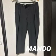 MANDO スラックスパンツ　アンクル丈　テーパード 34のサムネイル