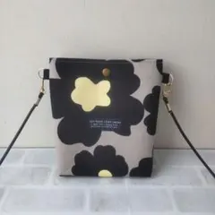 ハンドメイド ちょっとそこまでショルダー 北欧大花 グレー×黒花