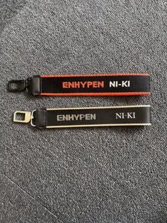 ENHYPEN ニキ ネームタグ キーホルダー マルチストラップ - メルカリ
