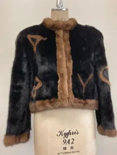 SAGA MINK 高級ファーショートコート　ブラック&ブラウン　おしゃれコート