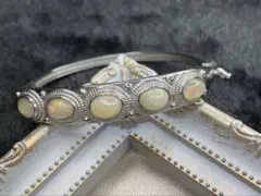 【極美品】天然石オパール バングル ブレスレット アンティーク調 シルバーカラー