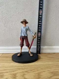 ワンピース シャンクス　フィギュア