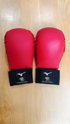 ミズノ　空手　拳サポーター　Ｓ　赤　美品　used mizuno