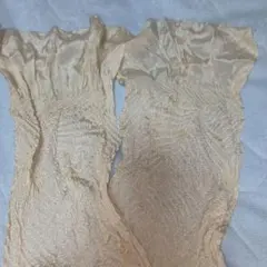 淡いクリーム色の絞り帯揚げ