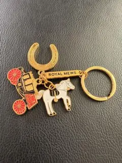 ROYAL MEWS 馬と馬車のキーホルダー