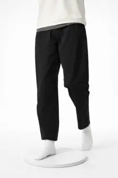 新品 新作 ユニクロ ウルトラストレッチアクティブテーパードパンツ Lサイズ 黒