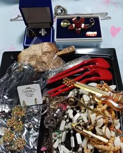 ポ*チ様 遺品整理 生前整理 アクセサリーまとめ売り 刻印あり金やプラチナはあり