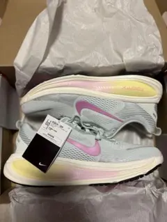 Nike ZoomX ズームボメロ18 ライトグレー/ピンク/イエロー