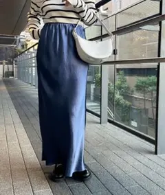 NOBLE 26SS/リンクルサテンナローAラインスカート - メルカリ