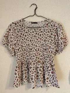 ZARA 花柄ペプラムトップス