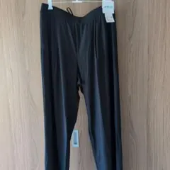 ユニクロ　ウルトラストレッチ　エアリズム　ストレートワイドパンツ