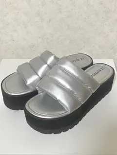 FOREVER21 厚底サンダル シルバー 24cm〜24.5cmのサムネイル