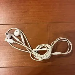 Lightning接続 イヤフォン ホワイト