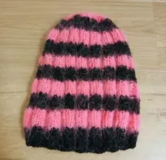 ピンクと黒のストライプニットキャップ