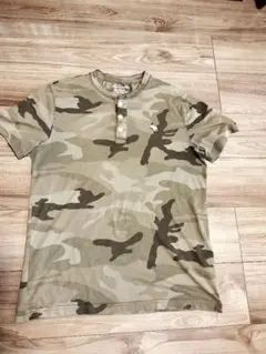 Abercrombie & Fitch 迷彩 ヘンリーネック Tシャツ M