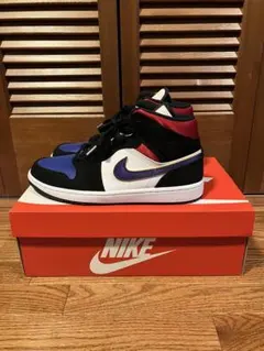 NIKE AIR JORDAN 1 MID 