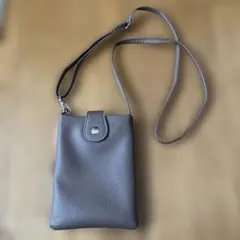 スマホポシェット　キャティフェラーリ　色はトープ　お値下げしました