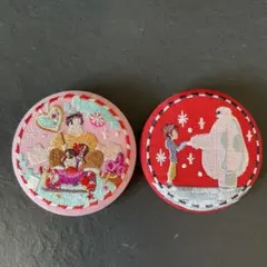 ディズニー 刺繍缶バッジ ビスケット　2個セットのサムネイル