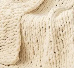 クリーム色ニット毛布・ブランケット