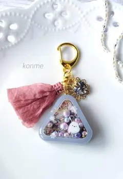〈リバティ生地・シャカシャカモールド三角型〉シマエナガのバッグチャーム⑤