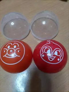 アンパンマン　ドキンちゃん　おもちゃ　ガチャガチャ