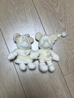 ミッキー　ミニー　クリスマス　ホワイト　ぬいぐるみバッジ