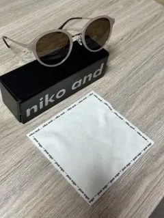 ニコアンド　JINS サングラス