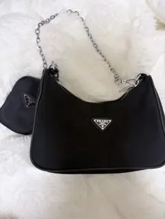 PRADA ノベルティ　ショルダーバッグ