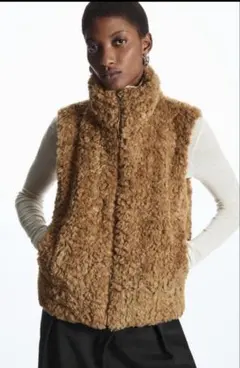 COS ブラウン ノースリーブボア風ジャケット EUR 34