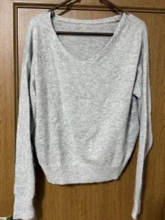 グレー Vネック セーター 長袖　アンゴラ混