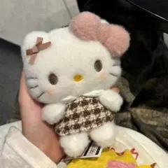 【MINISO】ハローキティ ぬいぐるみチャームキーホルダーキーチェーン柄