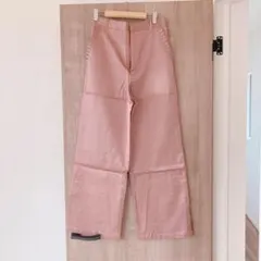 ズボン　カジュアルパンツ　ピンク　フリル