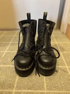 Dr.Martens / Pascal Front Zip 8ホール UK5のサムネイル