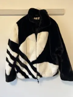 adidas ファートラックジャケット