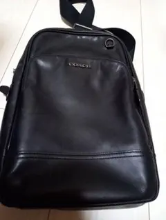 COACH ブラック レザーボディバッグ