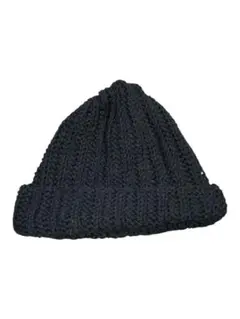 黒のニット帽・ビーニー