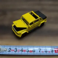 マジョレット　Mercedes-Benz G-Class ミニカー イエローのサムネイル